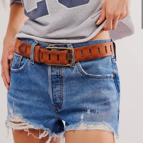 Levi's Premium 501 Denim Shorts Distressed JEAN ATHENS WOMEN 24 FREE PEOPLE - Picture 1 of 16